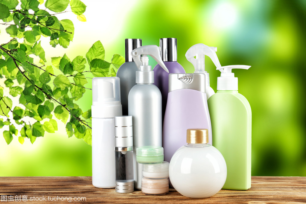 律师视角下的身体护理产品绿色自然背景 法律合规与品牌机遇